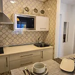 Sea Breeze By Helloapartments 아파트 엘메다노