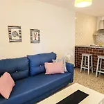 Sea Breeze By Helloapartments 엘메다노