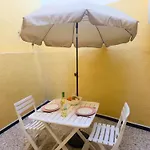 Sea Breeze By Helloapartments 아파트